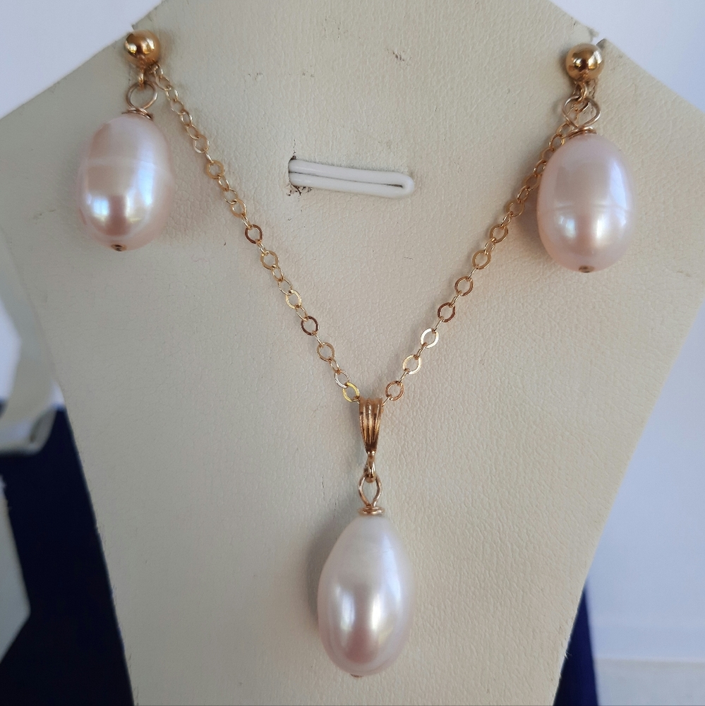 Earrings Necklace set pinkish teardrop pearl drop & dangle in 14/20 gold-filled